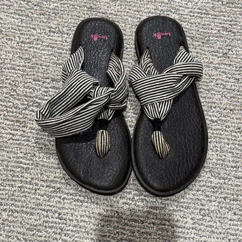 Sanuk Black and White Striped Women's Sandals